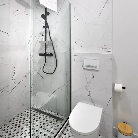 Design With Double Bed And Quiet Yard View 公寓 *