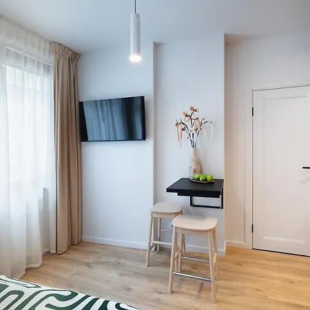 Design With Double Bed And Quiet Yard View 公寓 里加