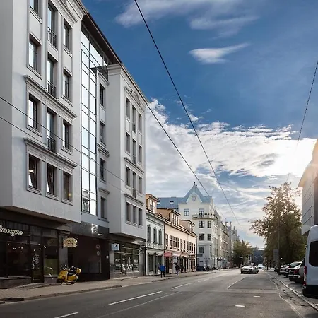 Design With Double Bed And Quiet Yard View