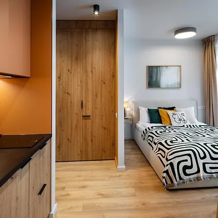 Design With Double Bed And Quiet Yard View Apartament Ryga