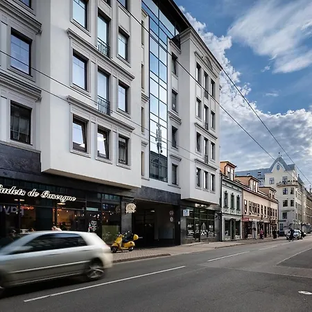 Design With Double Bed And Quiet Yard View Apartament Ryga